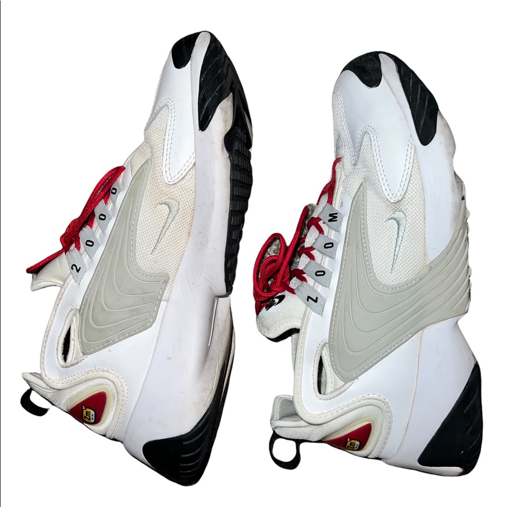 Nike “Zoom” running/athletic shoe, size 8